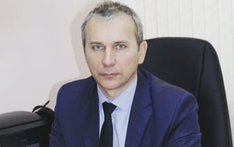 «Глава государства потрясающий». Дядя пропагандиста Азаренка идет в депутаты