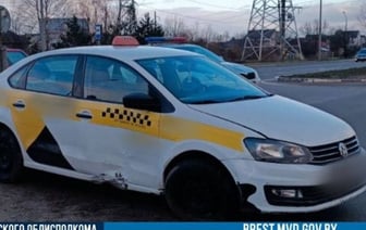 В Бресте 21-летний водитель такси попал в ДТП. Подробности