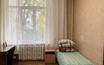 Пустят ли студента ночью в своё общежитие?