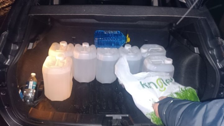 Бизнес-план провалился. У белоруса оперативники изъяли 155 л спирта