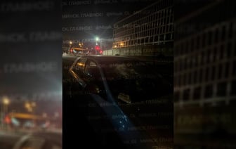 «Возникают вибрации» — Гордорстрой назвал инцидент с рухнувшим на авто куском моста в Минске «стечением обстоятельств»