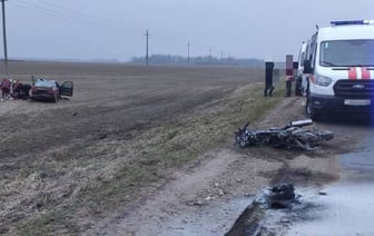 Под Слуцком легковушка столкнулась с мотоциклом – двое погибших — Фото