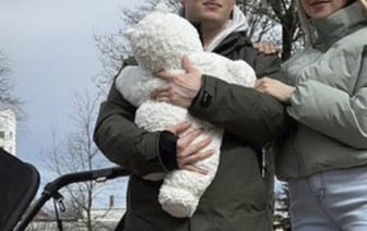 В Гомеле родители назвали сына Космосом. Бабушки все еще не называют внука по имени