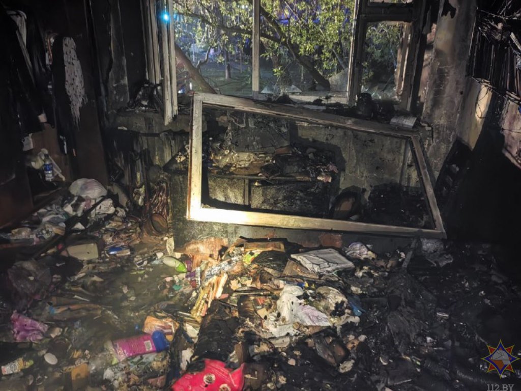 В Бресте горела квартира: работники МЧС спасли хозяйку
