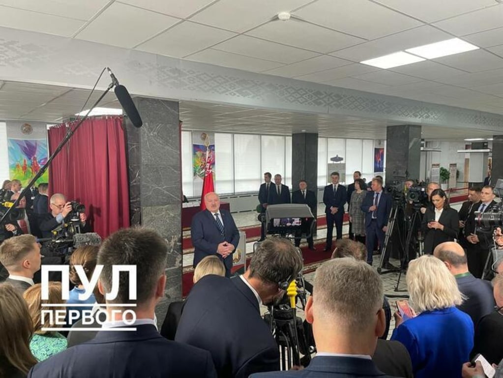 Лукашенко голосует на 481-м участке в Минске 25 февраля 2024 года. Фото: пресс-служба политика