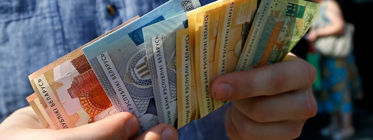Один из белорусских банков повысил ставки по вкладам в рублях. На сколько?