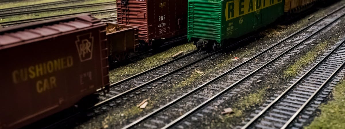 Казахстан повышает тариф на железнодорожные грузовые перевозки на 16%