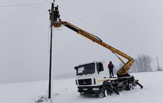Энергетики из Гродно уехали в Могилев, чтобы восстановить энергоснабжение после снегопадов