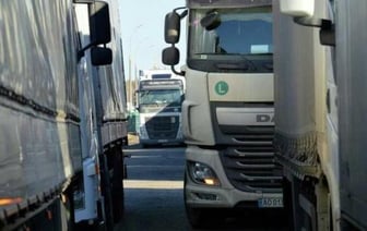 Тысячи фур собрались у пункта пропуска «Кукурыки»