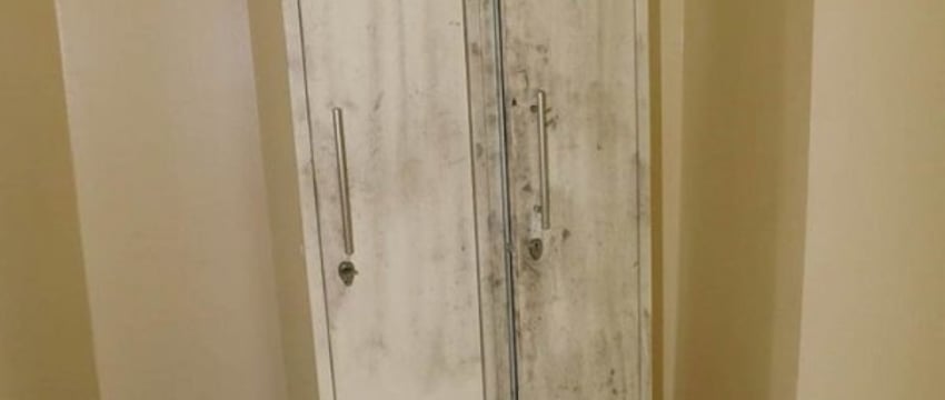 Белорус спрятал в рабочем шкафчике 8000 рублей. Не повторяйте его ошибку