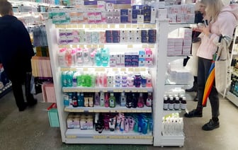 «Это контрабанда» – Налоговая предупредила белорусов об ответственности за торговлю товарами Skoda, Liqui Moly и Nivea. А в каких случаях – можно?