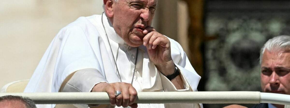 Ватикан призвал запретить суррогатное материнство. Почему?