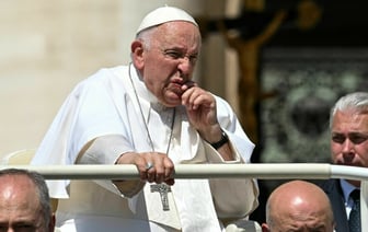 Ватикан призвал запретить суррогатное материнство. Почему?