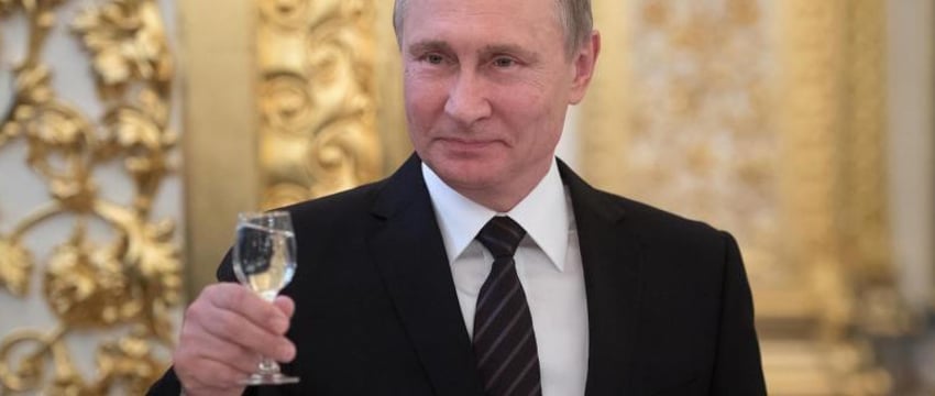 Путин поздравил некоторых зарубежных лидеров с Рождеством и Новым годом