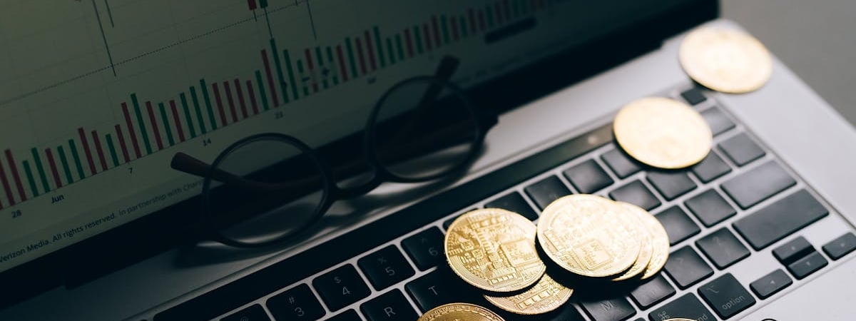 Белорусский рубль подрос к доллару, евро и юаню 13 декабря на торгах БВФБ