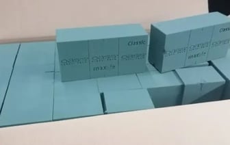 Из Польши пытались незаконно ввезти флористическую пену для срезанных цветов на 60 тысяч рублей