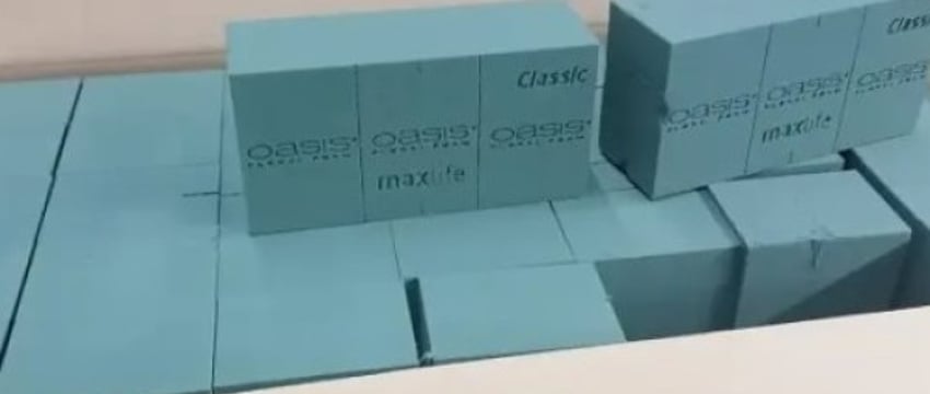 Из Польши пытались незаконно ввезти флористическую пену для срезанных цветов на 60 тысяч рублей