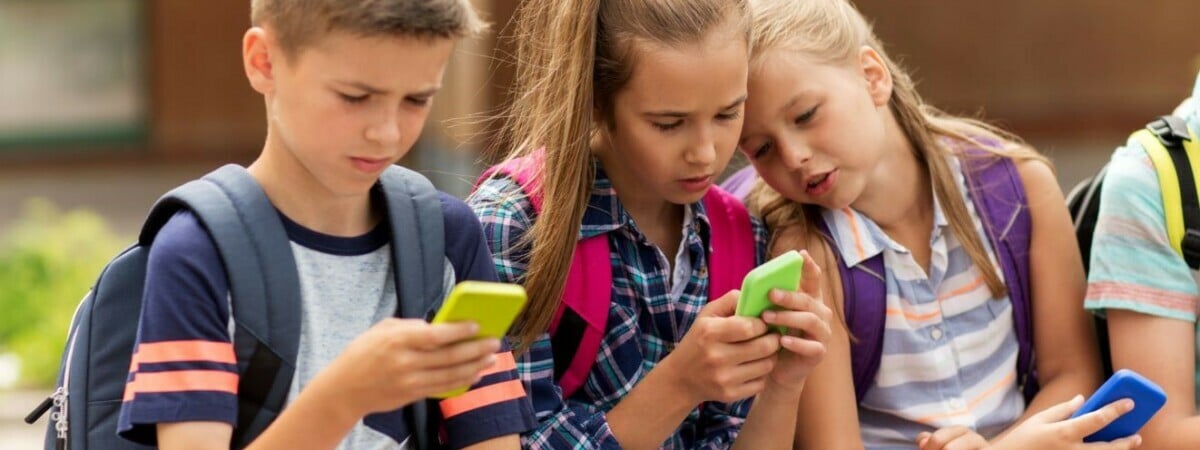 Правительство Австралии предложило запретить детям и подросткам пользоваться соцсетями