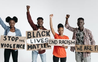 Закрывается российская ботоферма, которая комментировала в том числе и беларуские новости