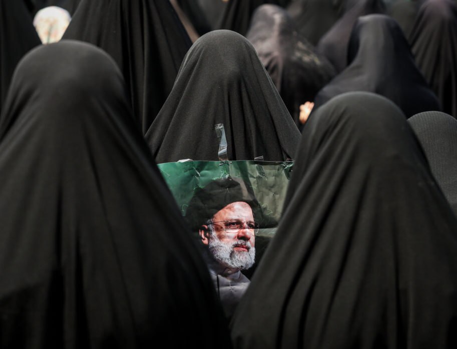 Похороны президента Ирана прошли в его родном городе