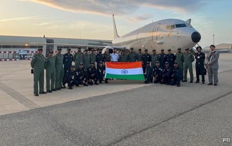 Военно-морской самолет P8i Poseidon прибыл во Францию, став первым в истории развертыванием в Европе.