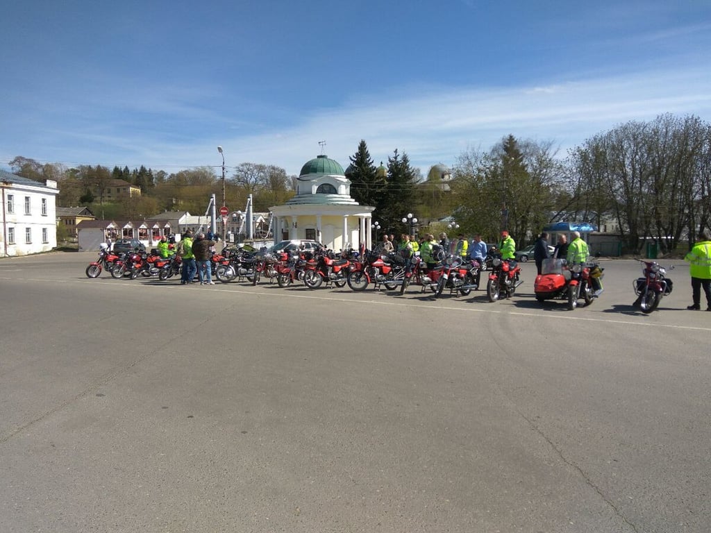 Однажды доехал до Мурманска! Белорус ежегодно путешествует на 50-летнем Jawa 350