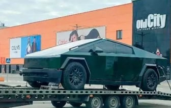 Прибытие Tesla Cybertruck в Гродно