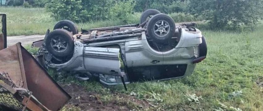 ДТП в Ляховичском районе: пьяный 17-летний бесправник взял авто у отчима и перевернул его