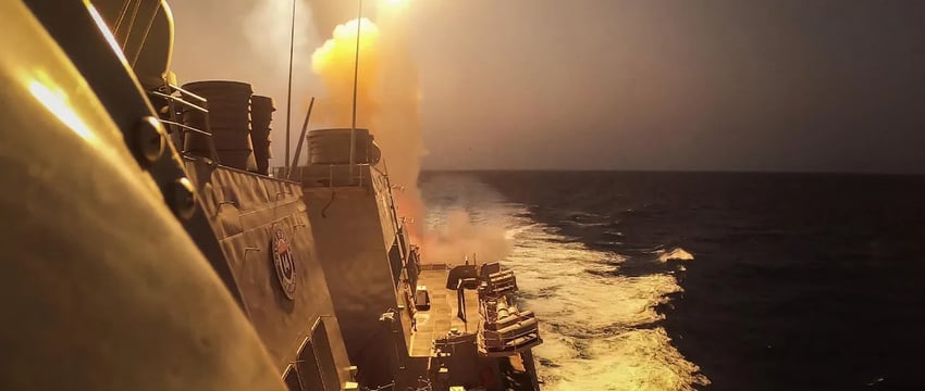 Американские Военные Сообщают О Нападении Хуситов На 2 Корабля В Аденском Заливе
