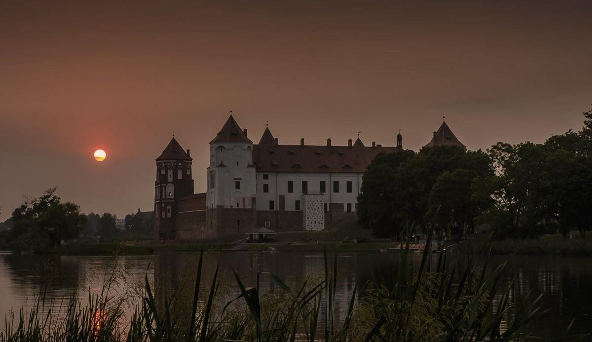 В каких замках Беларуси живут привидения? Топ мистических маршрутов и цены на экскурсии