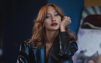 «Потрясающе получалось рисовать стрелки гуашью». Визажистка Ольга Томина рассказала подписчикам, как пережила почти 2 года в заключении