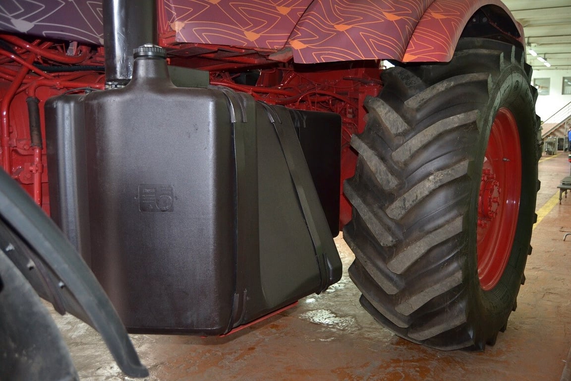 Беспилотник BELARUS 3523i появился в Бресте. Разбираемся, сможет ли он работать в поле в автономном режиме