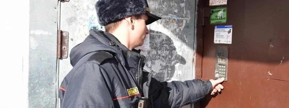 Милиция начала ходить по квартирам жителей Гомеля. Кого пообещали выселить?