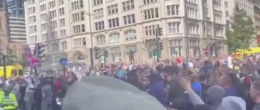 В Великобритании не стихают протесты сторонников и противников миграции