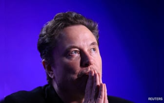 Работники компаний Маска Tesla, SpaceX и X делают пожертвования Харрису, пока он поддерживает Трампа