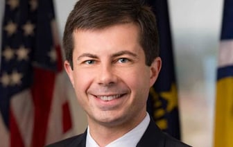 5 ключевых фактов о Пите Буттиджиче: потенциальном сопернике Камалы Харрис