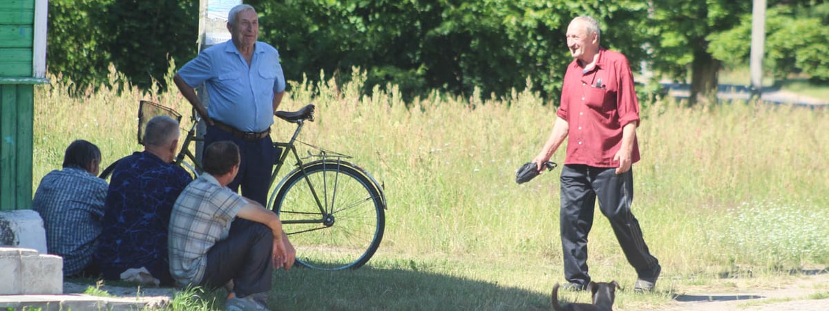 Ламповое лето. Жители деревни в ожидании автолавки