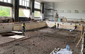 Ведется реконструкция бассейна в средней школе № 9 города Бреста