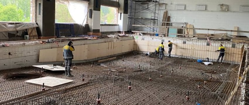 Ведется реконструкция бассейна в средней школе № 9 города Бреста