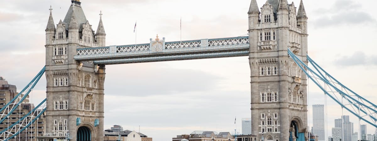 Крупный банк Британии откроет подразделение по торговле криптовалютой