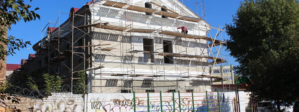 В Гродно идет реконструкция здания в центре города — что там будет