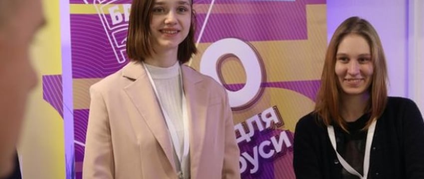 «В Беларуси аналогов пока нет». Брестские студенты представили прототип сегмента кинетического фасада