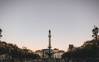 В Гродно выставили на продажу 100-летнюю квартиру с винным погребом. За что попросили 266 тысяч долларов? — Фото