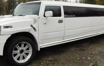 В Гродно на аукцион выставили лимузин Hummer. За сколько?