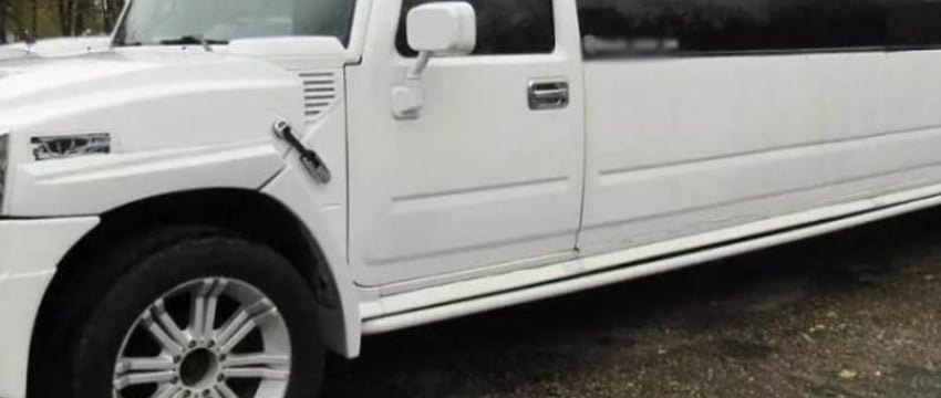 В Гродно на аукцион выставили лимузин Hummer. За сколько?