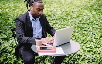 Кто из белорусских студентов не обязан платить налог за летнюю подработку? В МНС ответили, сколько придется остальным — Полезно