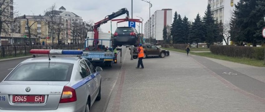Эвакуаторы наготове: в Бресте ГАИ проверяет соблюдение правил остановки и стоянки