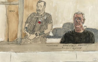 Француз, обвиняемый в массовом изнасиловании жены, госпитализирован.