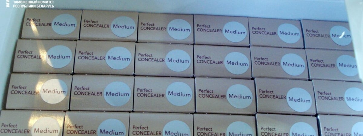 На границе обнаружили обувь и инструмент для маникюра — товары пытались нелегально ввезти в Беларусь