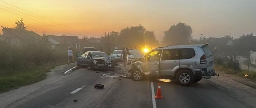 Пьяный бесправник устроил аварию под Брестом с пятью пострадавшими